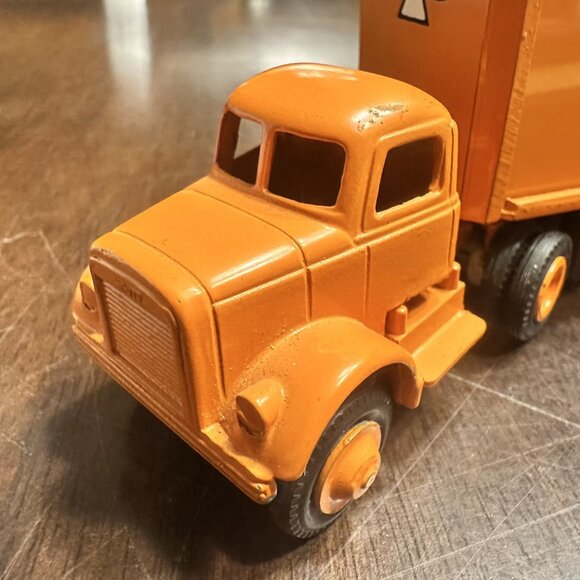 Winross Mushroom Orange Metal Die Cast Toy Model Truck - Picture 3 of 8